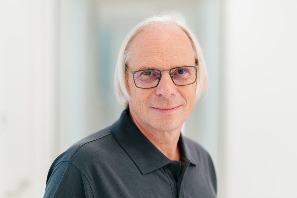 Portrait von Dr. Siegfried Hornstein