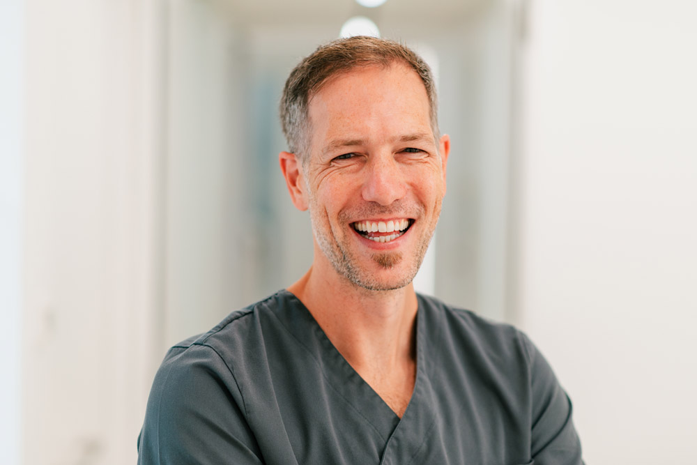 Portrait von Dr. Phillip Wallowy